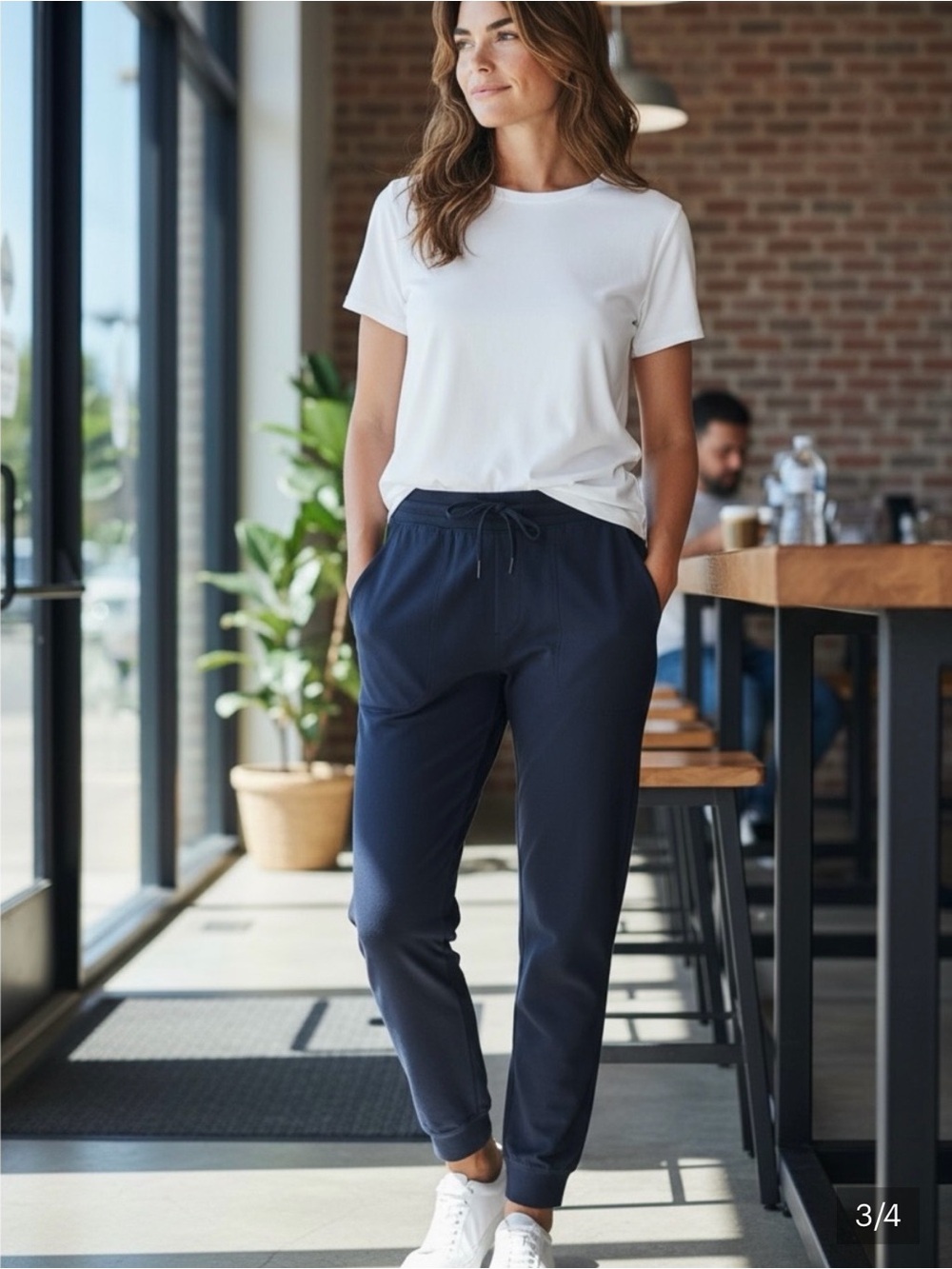 LuLuLemon OnThe Fly Jogger in Navy